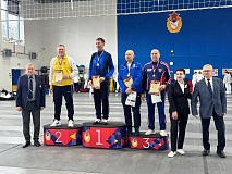 Бронзу чемпионата России по фехтованию среди ветеранов завоевал представитель ЦСКА/Севастополь