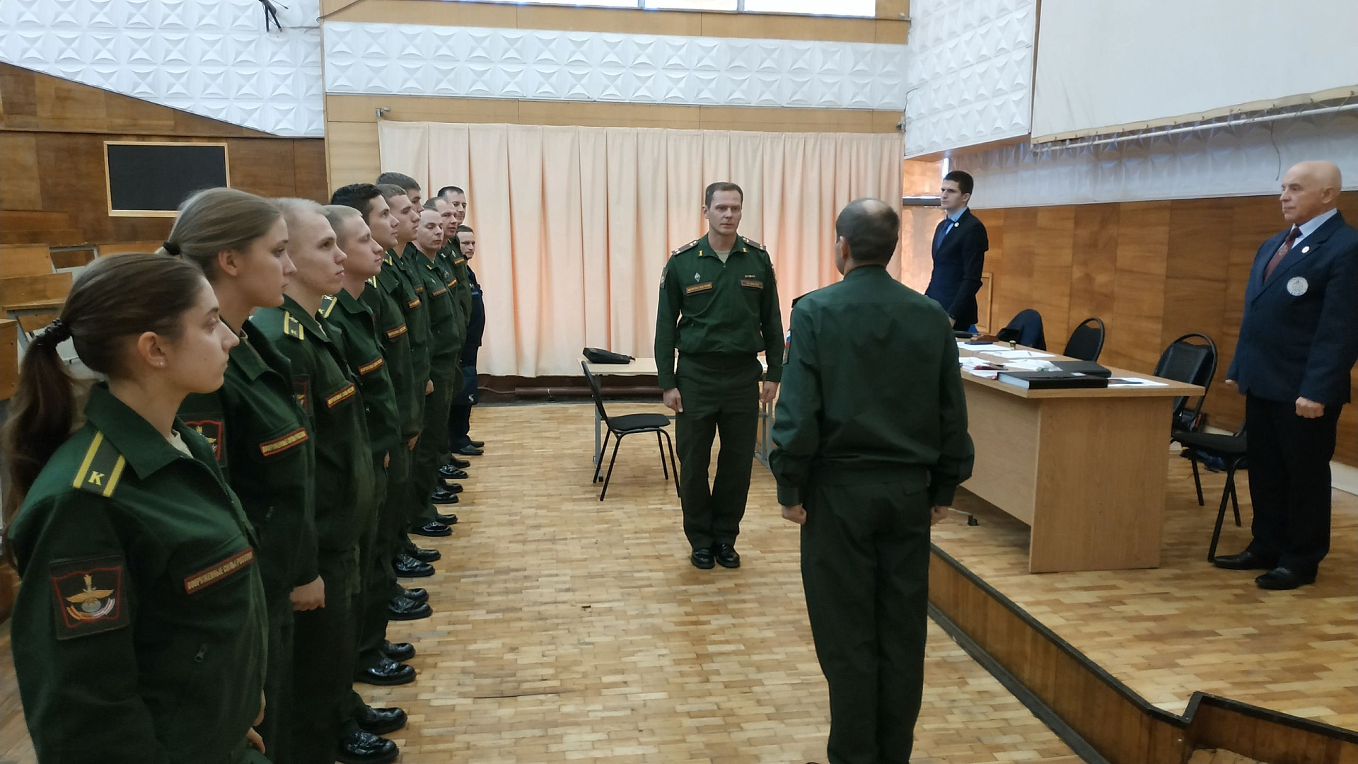 В северной столице стартовал Кубок Вооруженных Сил Российской Федерации по армейскому гиревому рывку