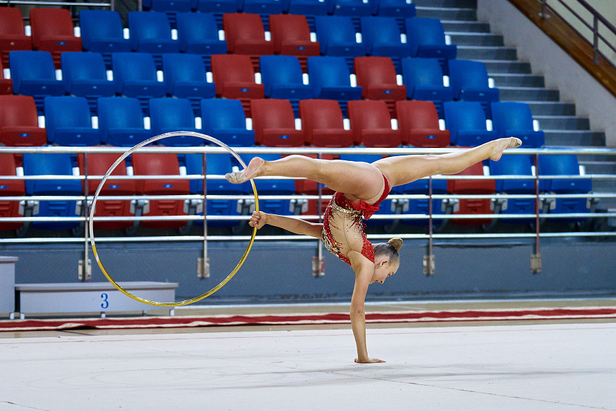 Спортивная группа по художественной гимнастике в скалодроме спортивного центра (Песчаная)