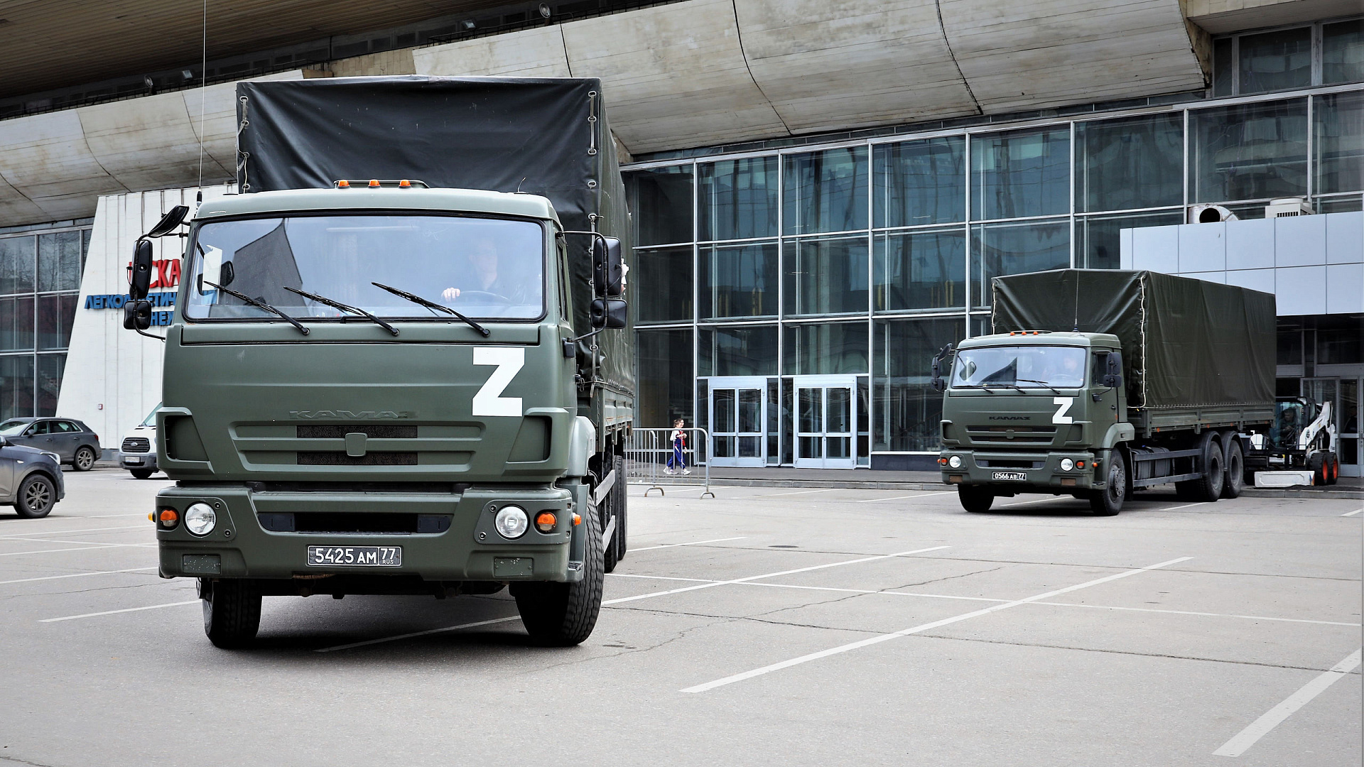 «Щит добра»: для мирных жителей Луганска отправили более 30 тонн гуманитарной помощи