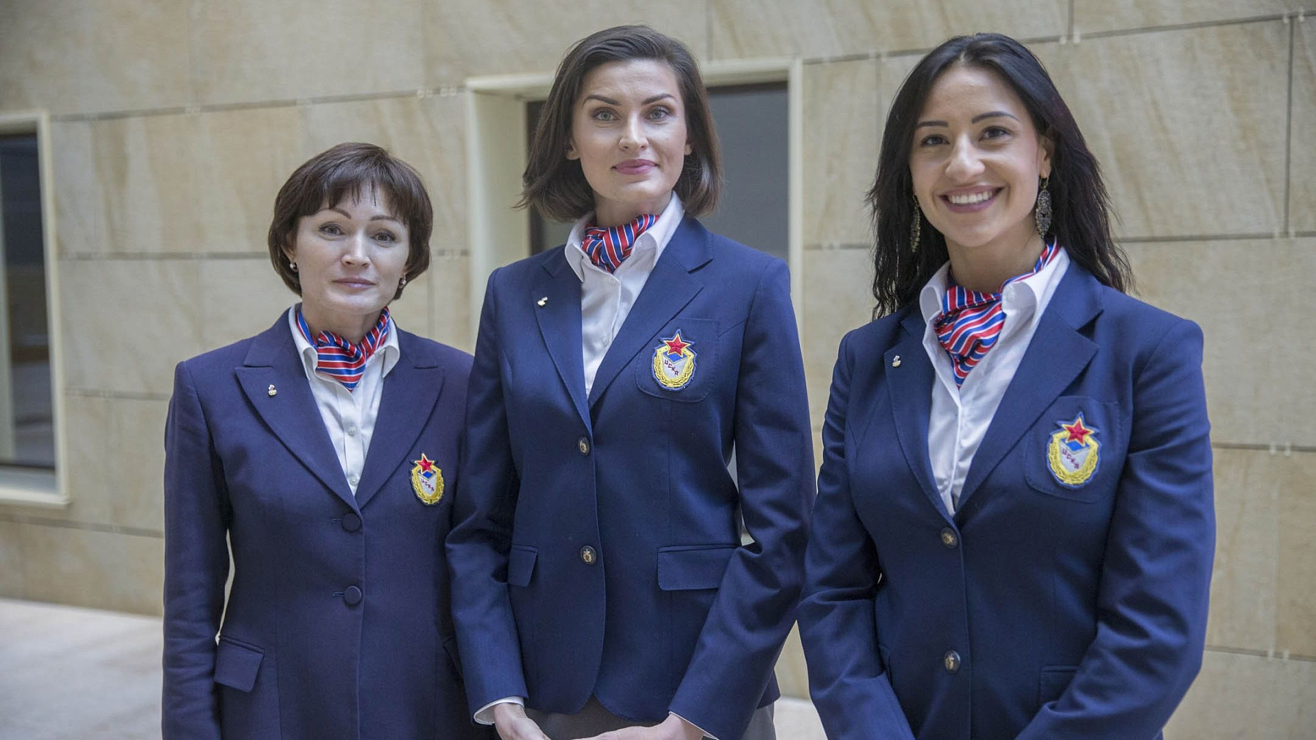 Образцы автомобильной и специализированной техники и клубной формы ЦСКА были продемонстрированы в Национальном центре управления обороной