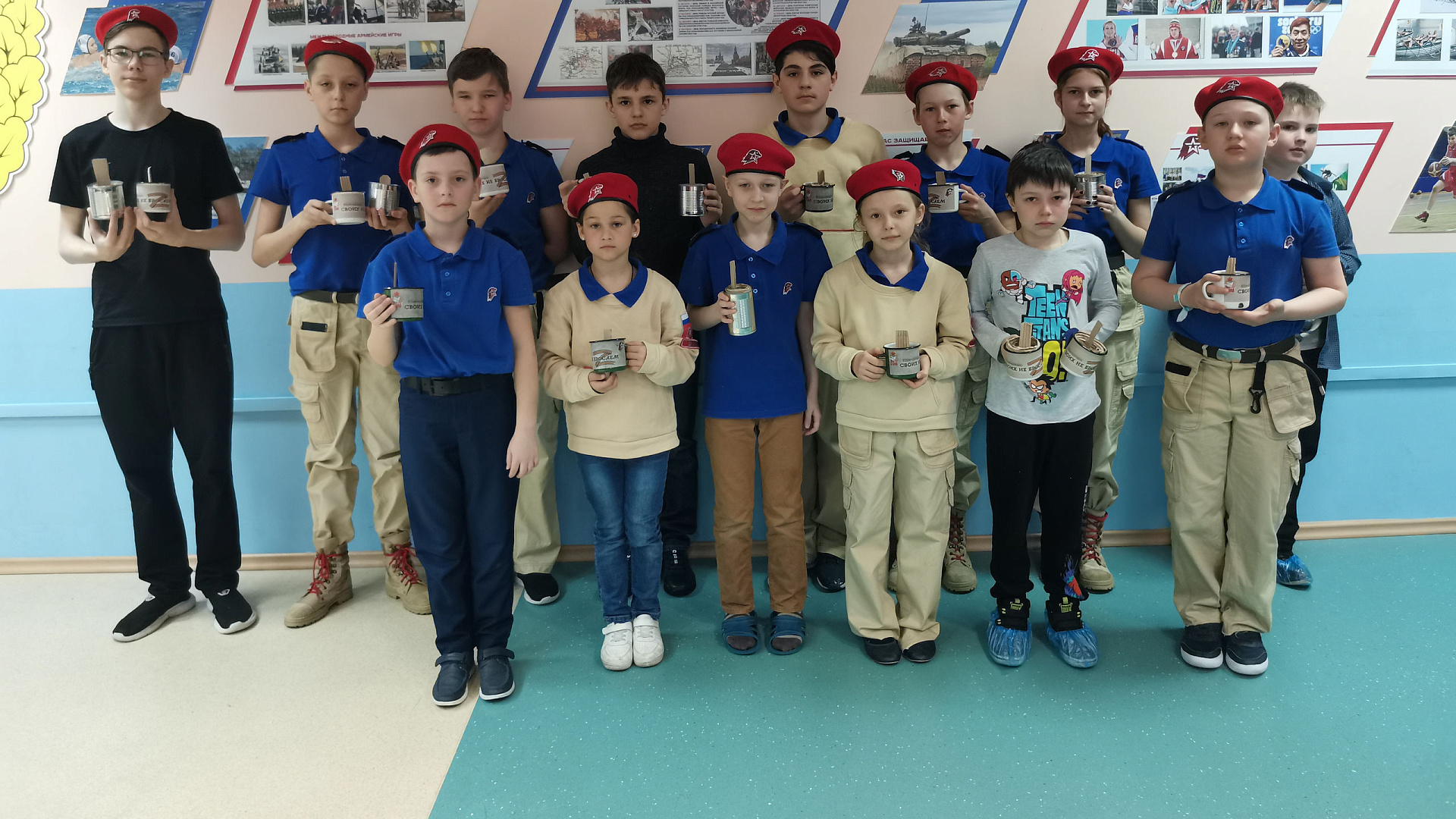 Юнармейцы СОК (г. Вилючинск) филиала ЦСКА/Хабаровск изготовили окопные свечи для участников СВО на Украине