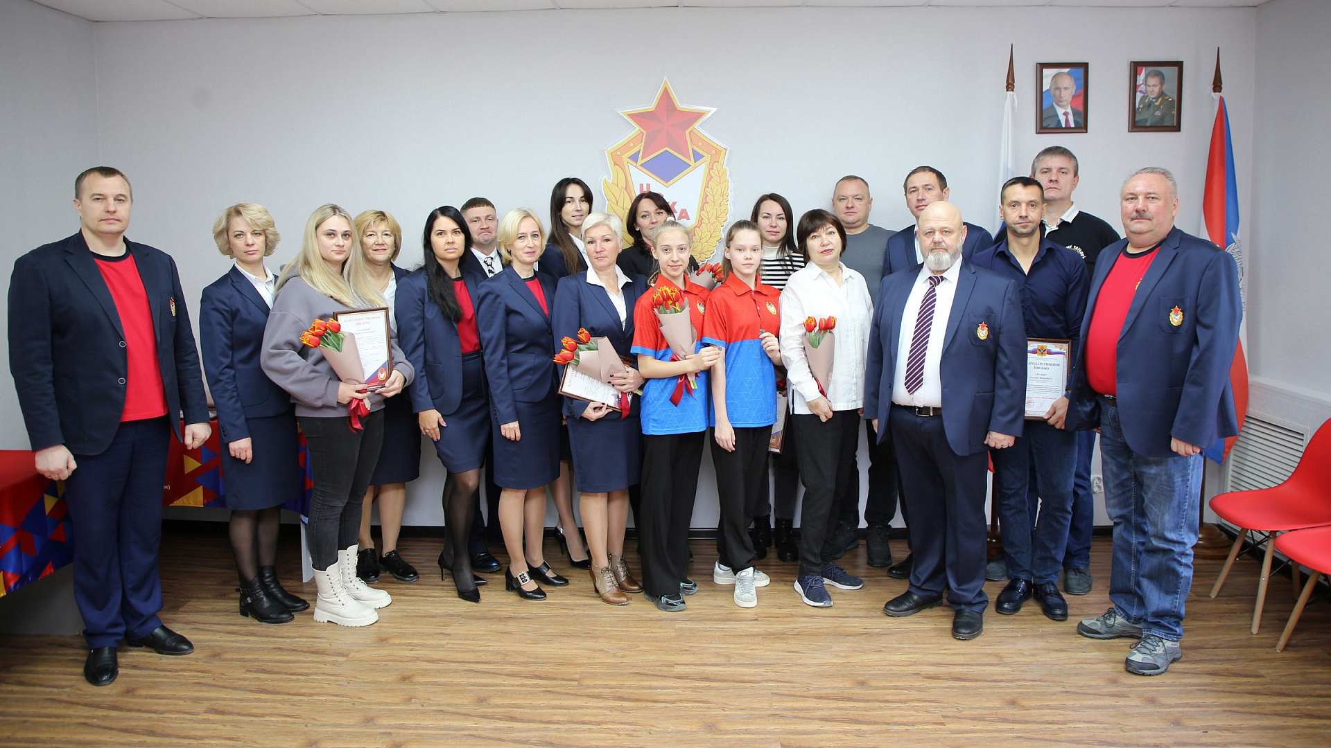 В СЦ (г. Геленджик) состоялось торжественное собрание с вручением наград сотрудникам участникам благотворительных акций и значков спортивных разрядов воспитанникам спортшколы