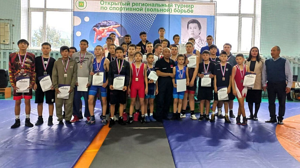 Борцы спортивной школы «ЦСКА-Хакасия» — призёры открытого регионального турнира по вольной борьбе