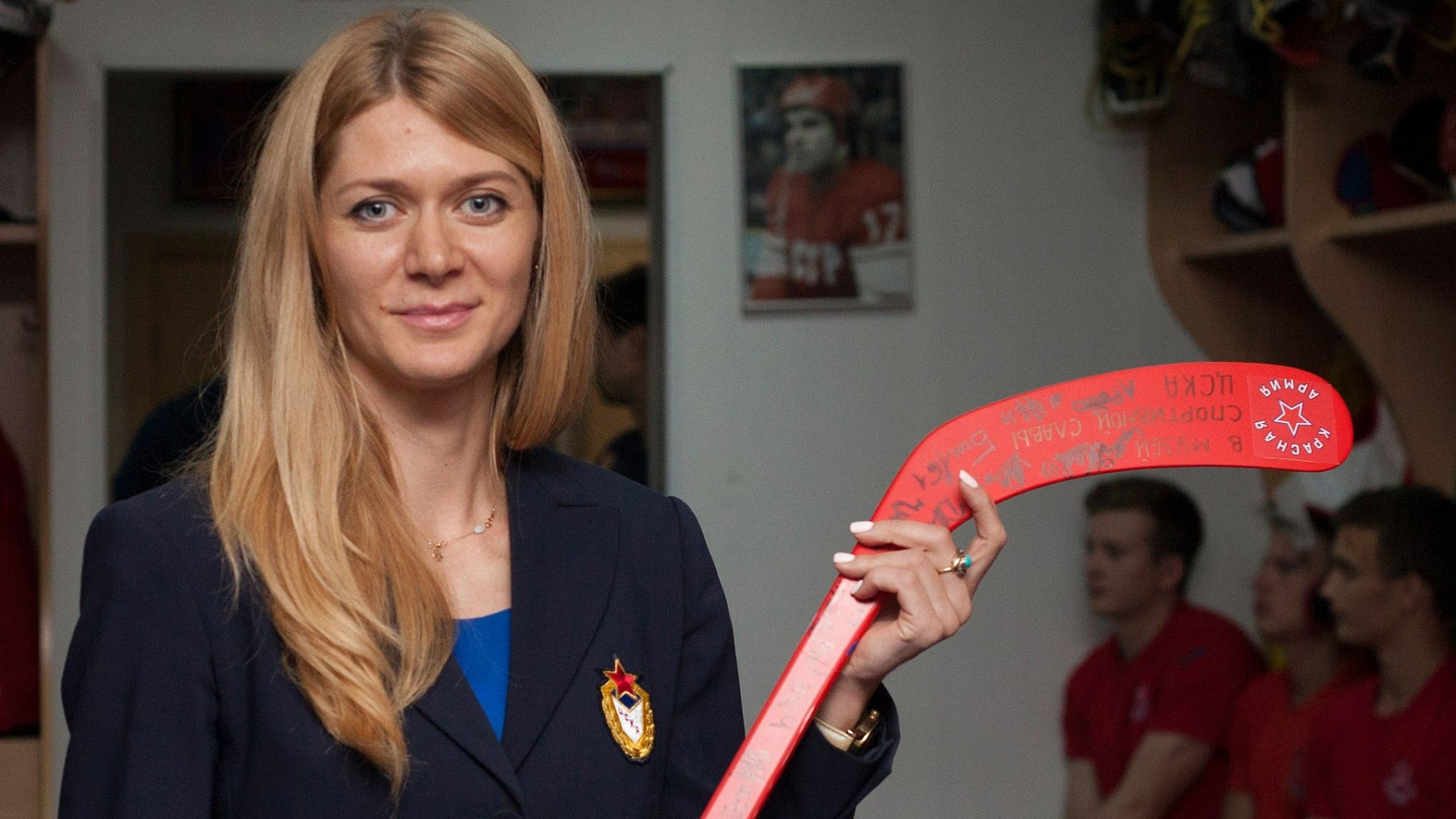 Анна Сивкова поздравила хоккеистов «Красной Армии» с победой на молодежном Кубке мира-2017