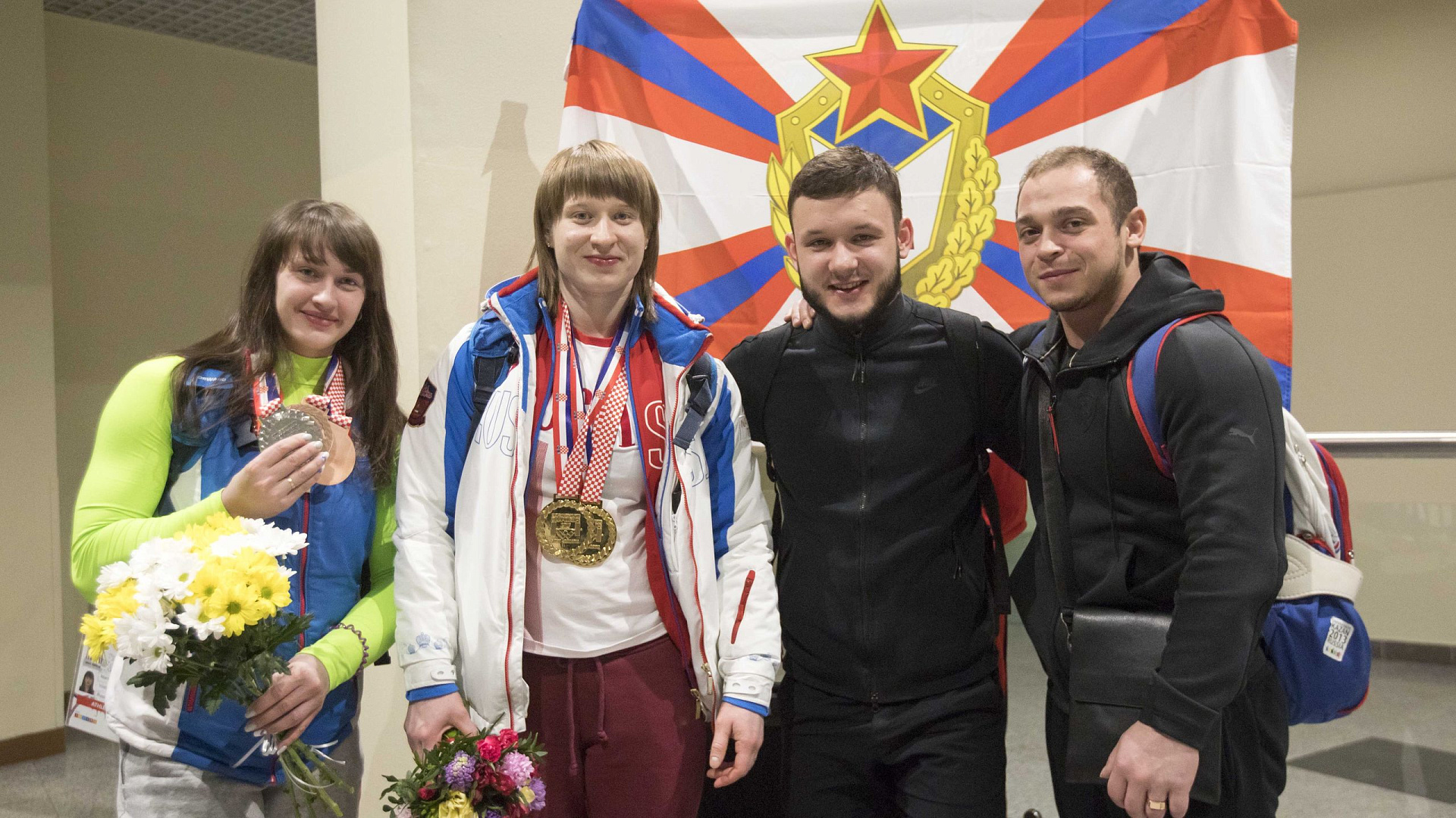 Чемпионка Европы-2017 по тяжелой атлетике Анастасия Романова (ЦСКА) прилетела в Москву