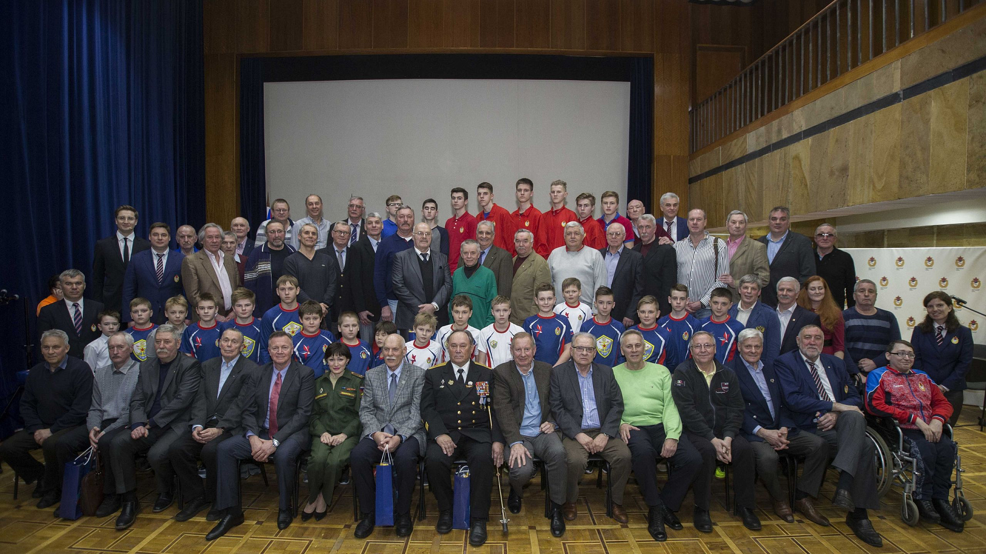 В ЦСКА прошла историческая встреча ветеранов спорта ЦСК ВМФ