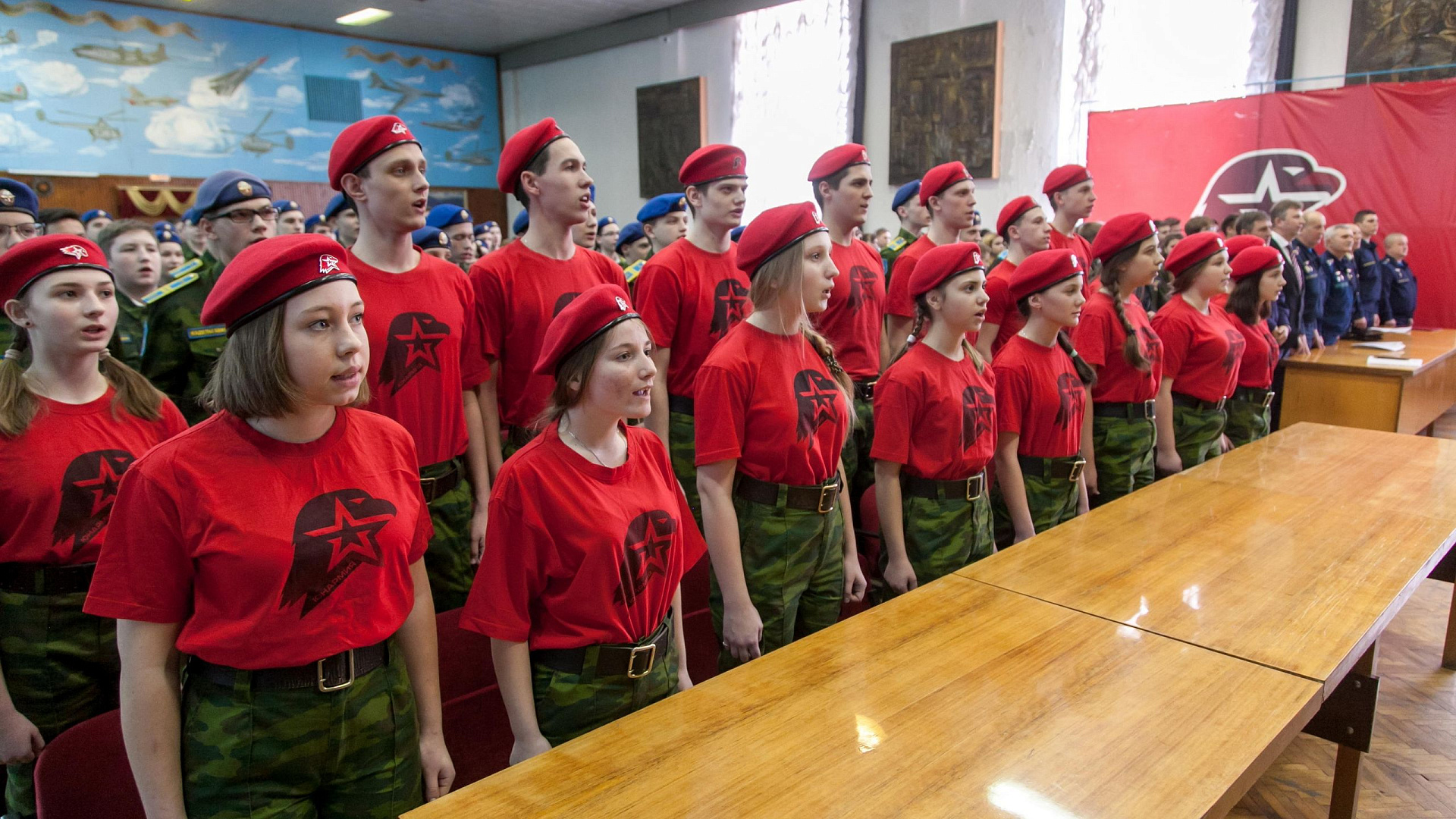 Филиал ЦСКА/Самара поздравил Сызранское училище летчиков с 77-летием