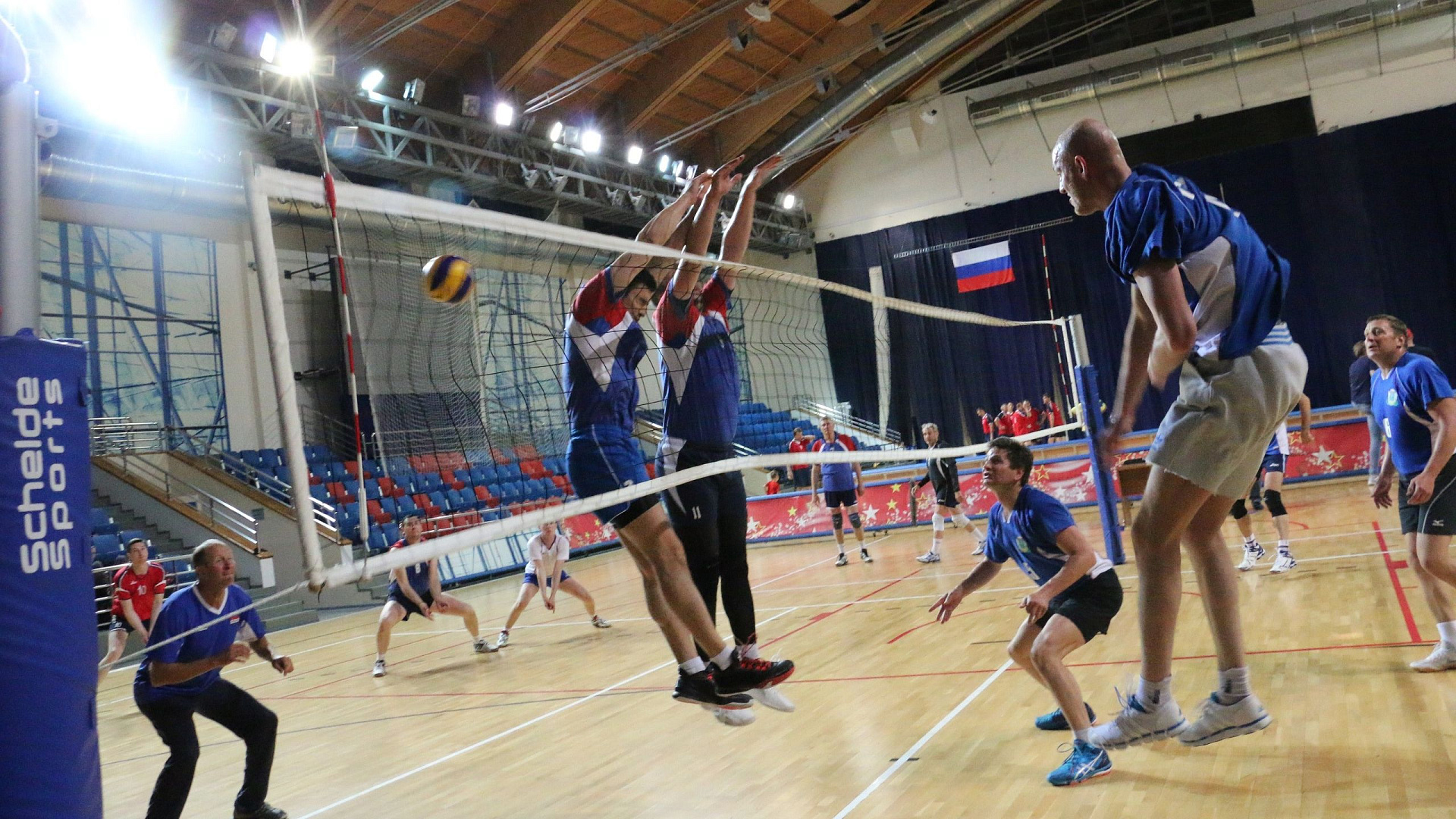 Команда ЦСКА-1 победила на Кубке армейского клуба по волейболу среди ветеранов