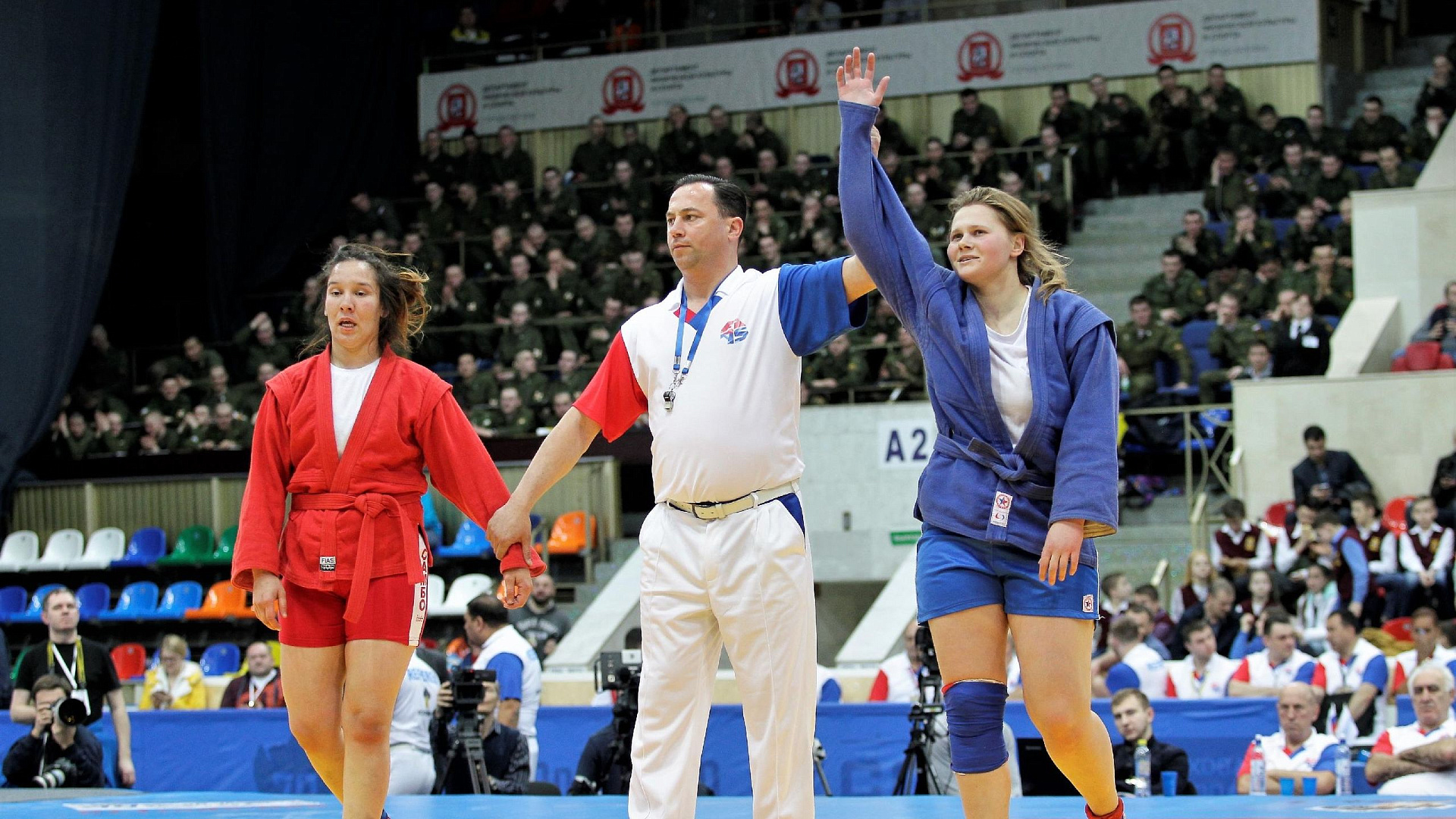 Самбистки ЦСКА выиграли медали каждого достоинства на КМ в Москве