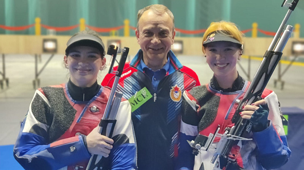 Армейские спортсменки взяли золото на Всероссийских юношеских соревнованиях по пулевой стрельбе