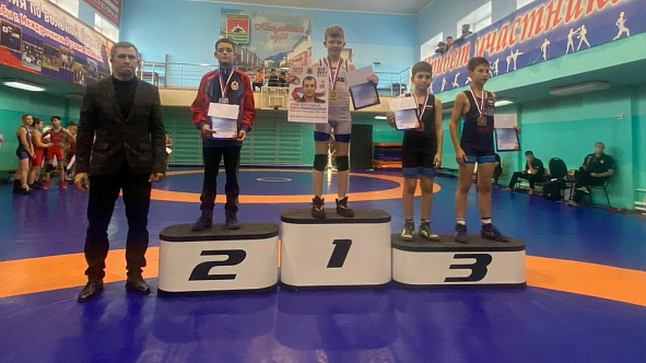 Воспитанник спортшколы «ЦСКА-Хакасия» занял второе место на городском первенстве по вольной борьбе