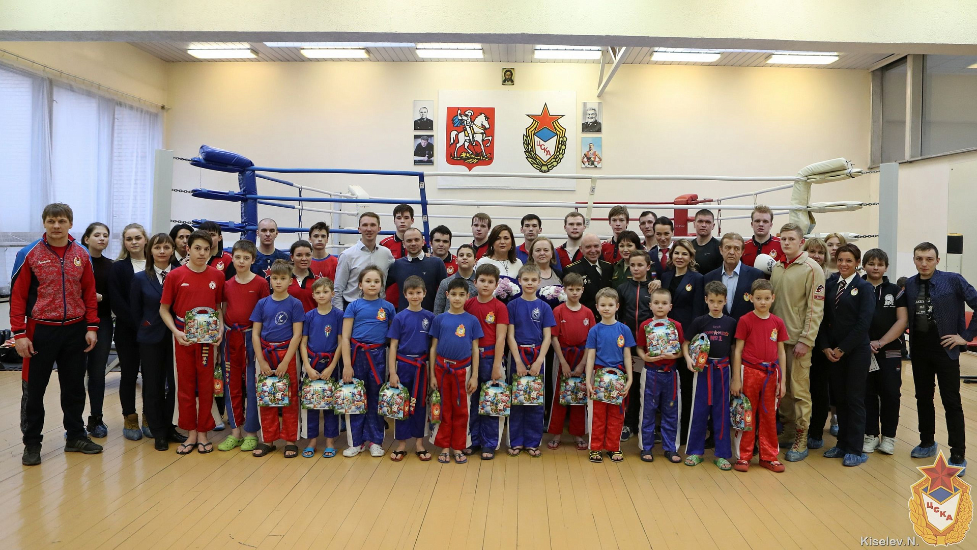 В ЦСКА прошла встреча с семьей легендарного армейского тренера по боксу Виктора Ульянича (НАШЕ ВИДЕО)