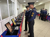 В Черноморском высшем военно-морском орденов Нахимова и Красной Звезды училище имени П.С.Нахимова...