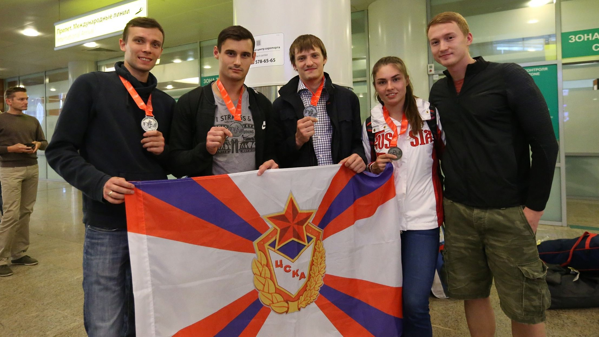 Фехтовальщики ЦСКА вернулись в Москву с тремя медалями чемпионата Европы