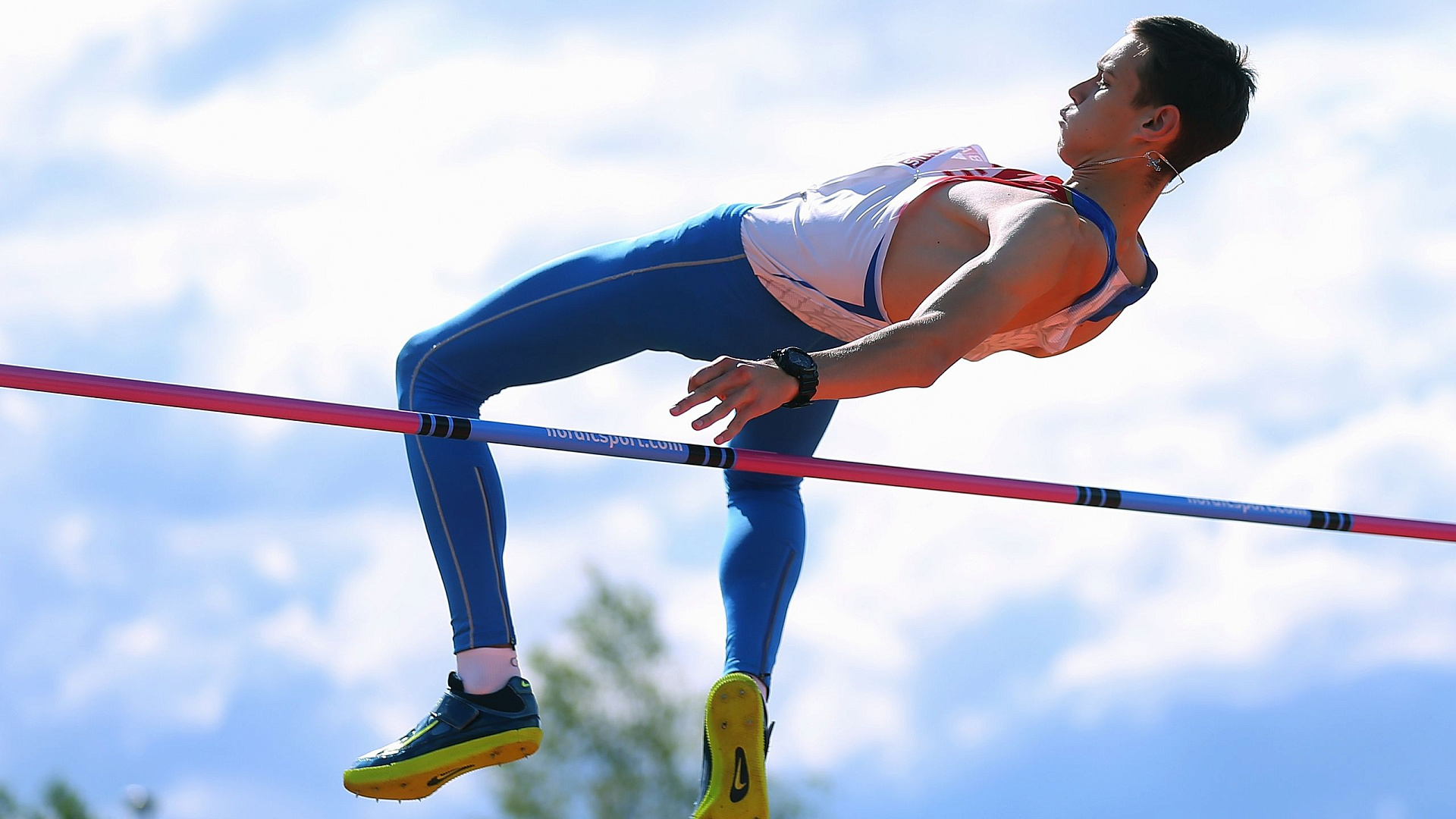Даниил Лысенко (ЦСКА/Самара) победил в прыжках в высоту на Мемориале братьев Знаменских