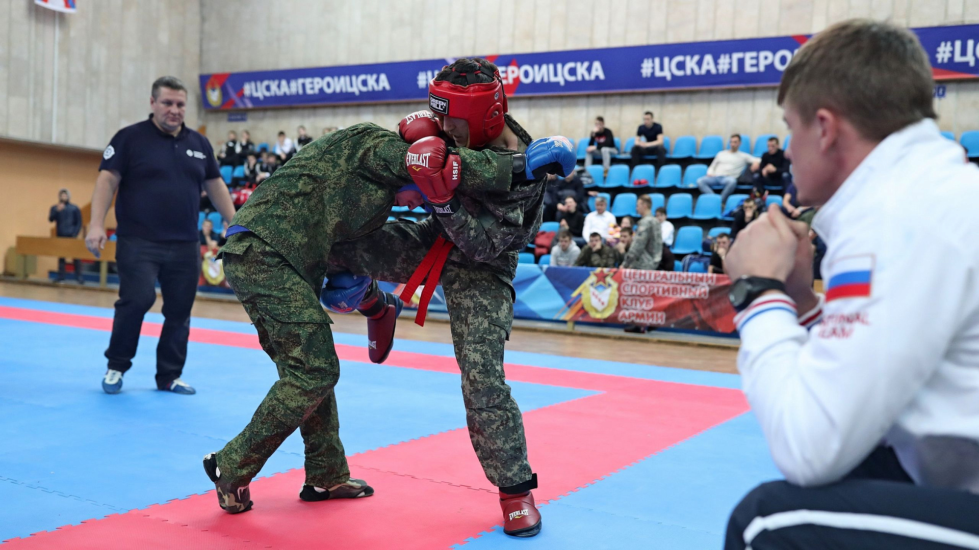 В ДСЕ ЦСКА прошли финальные соревнования матчевой встречи по служебному единоборству