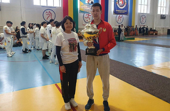 С днём рождения, Елена Достай!