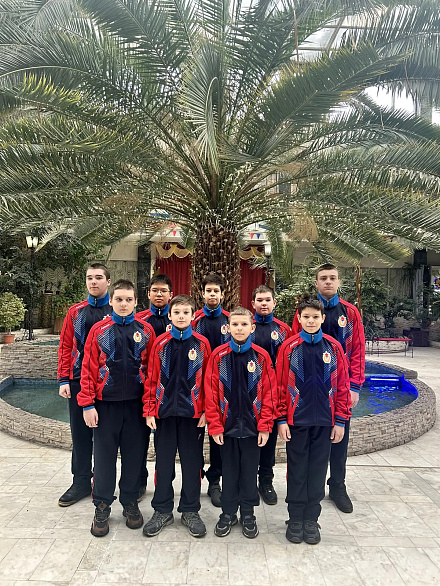 Для воспитанников астраханского спортивного центра ЦСКА провели военно-патриотическую акцию в Доме офицеров Каспийской флотилии 