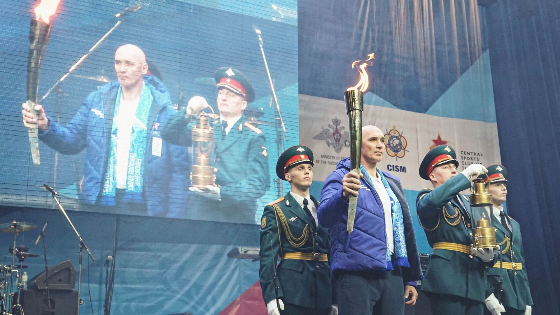 В Хабаровске прошла Эстафета спортивного огня  III зимних Всемирных военных игр