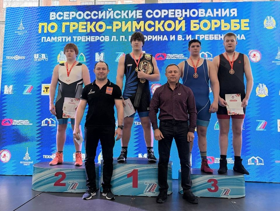 Борцы самарской спортивной школы ЦСКА завоевали четыре медали всероссийских соревнований