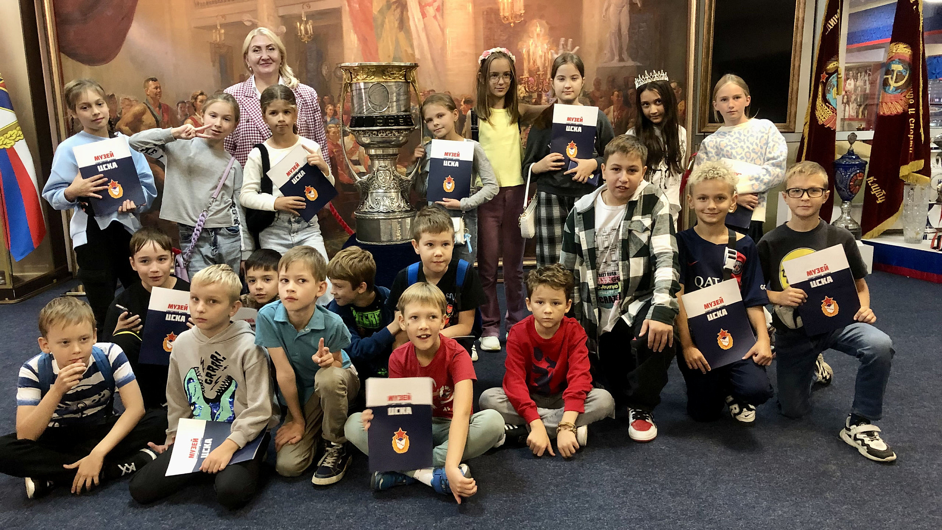 Кубок Гагарина побывал в Музее спортивной славы ЦСКА