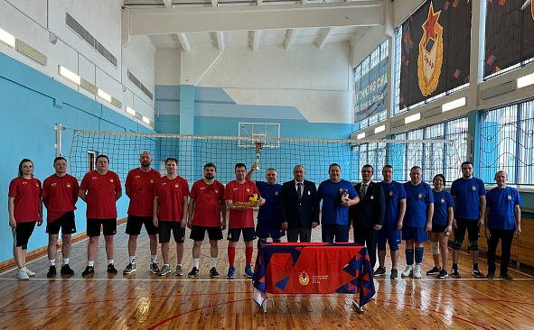 В самарском филиале ЦСКА состоялся волейбольный матч в честь Дня защитника Отечества