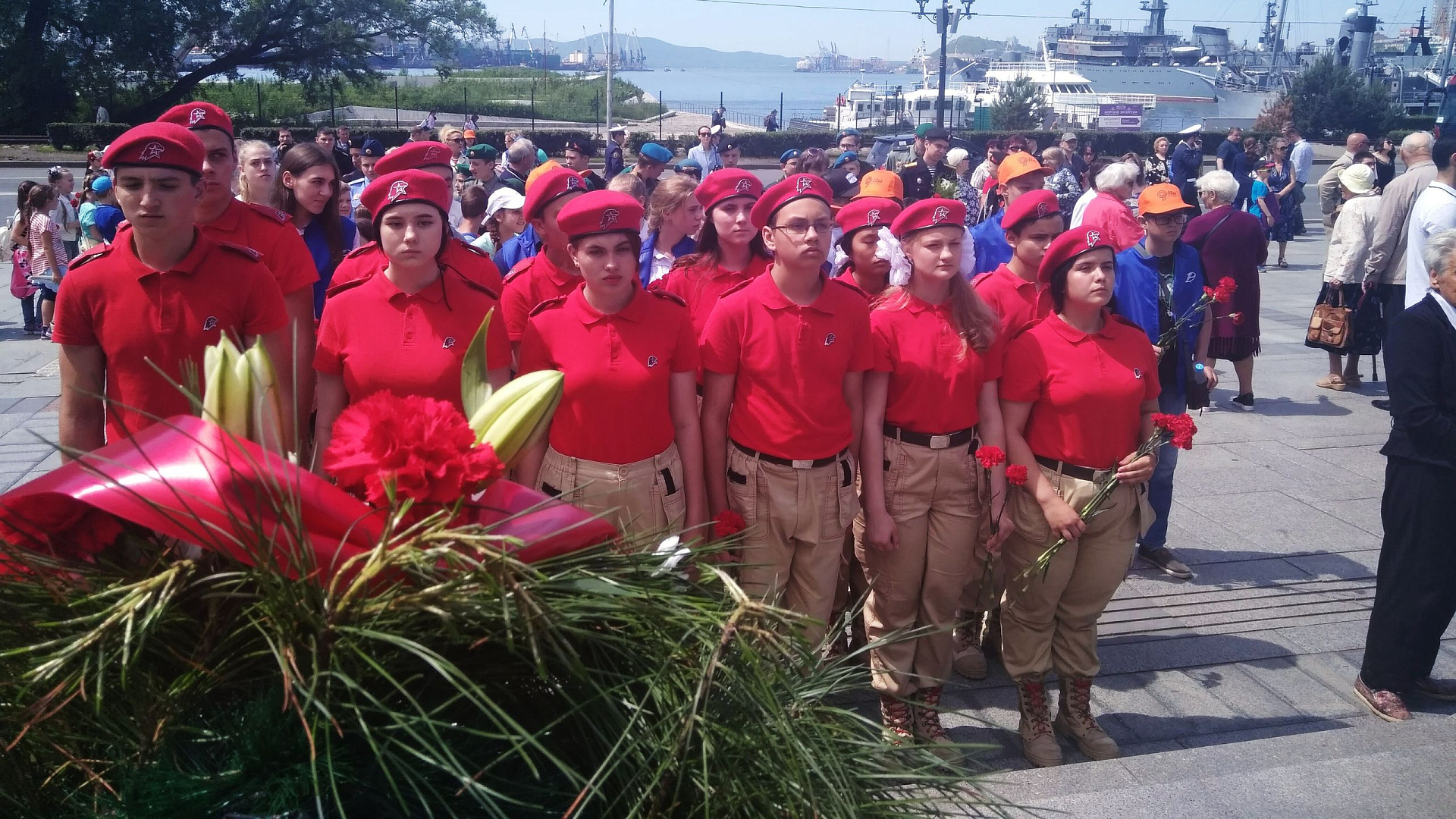 Юнармейцы СЦМиФП (г. Владивосток) филиала ЦСКА г. Хабаровск почтили память павших приняв участие во Всероссийской акции «Свеча памяти»