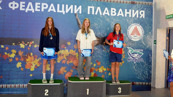 Ростовские пловцы ЦСКА завоевали 8 медалей соревнований «День плавания на спине»