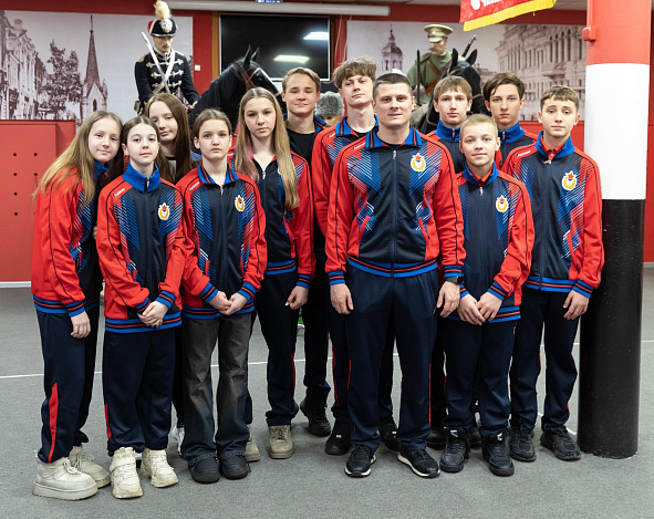 Пловцы спортивной школы «ЦСКА-Хабаровск» посетили самарский военно-исторический музей