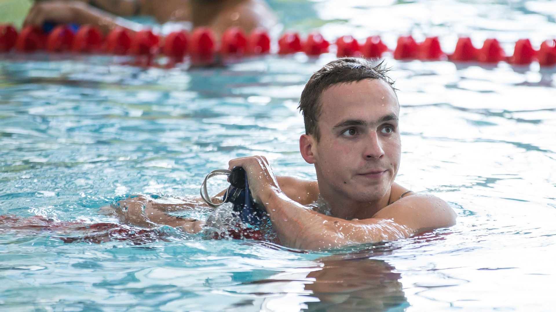 Армейский пловец Антон Чупков выиграл 200 м брассом в последний день первого этапа Кубка мира в Казани