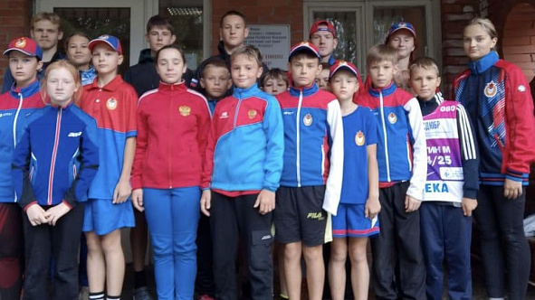 Биатлонисты спортивной школы Санкт-Петербурга проводят учебно-тренировочный сбор на базе СК (пос. Токсово)